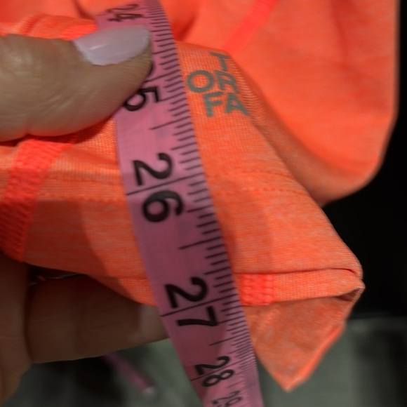 The North Face Athletic scoop neck, soft stretch,logo graphic T, summer,everyday - Picture 8 of 9